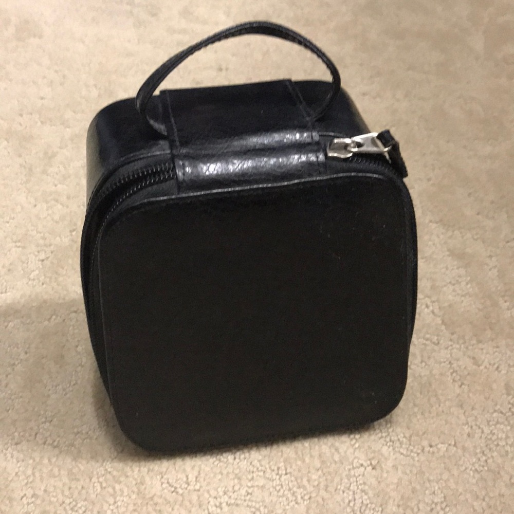 NWOT. Rowallan Gentleman’s Shoe Kit